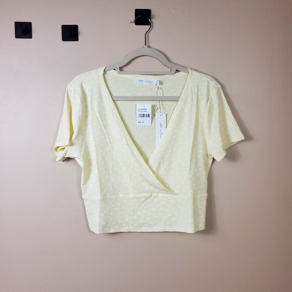 All in Favor Yellow Daisy Printed Surplice Blouse Size XL - Picture 1 of 10